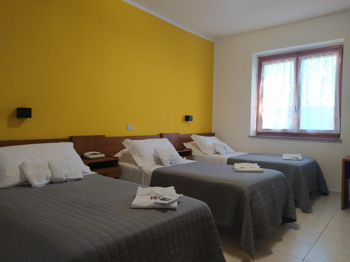 Hotel Baiardo Romagnano Sesia Экстерьер фото