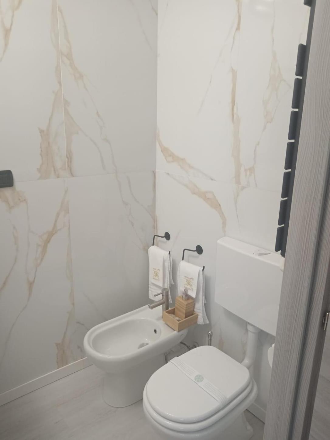 Hotel Baiardo Romagnano Sesia Экстерьер фото