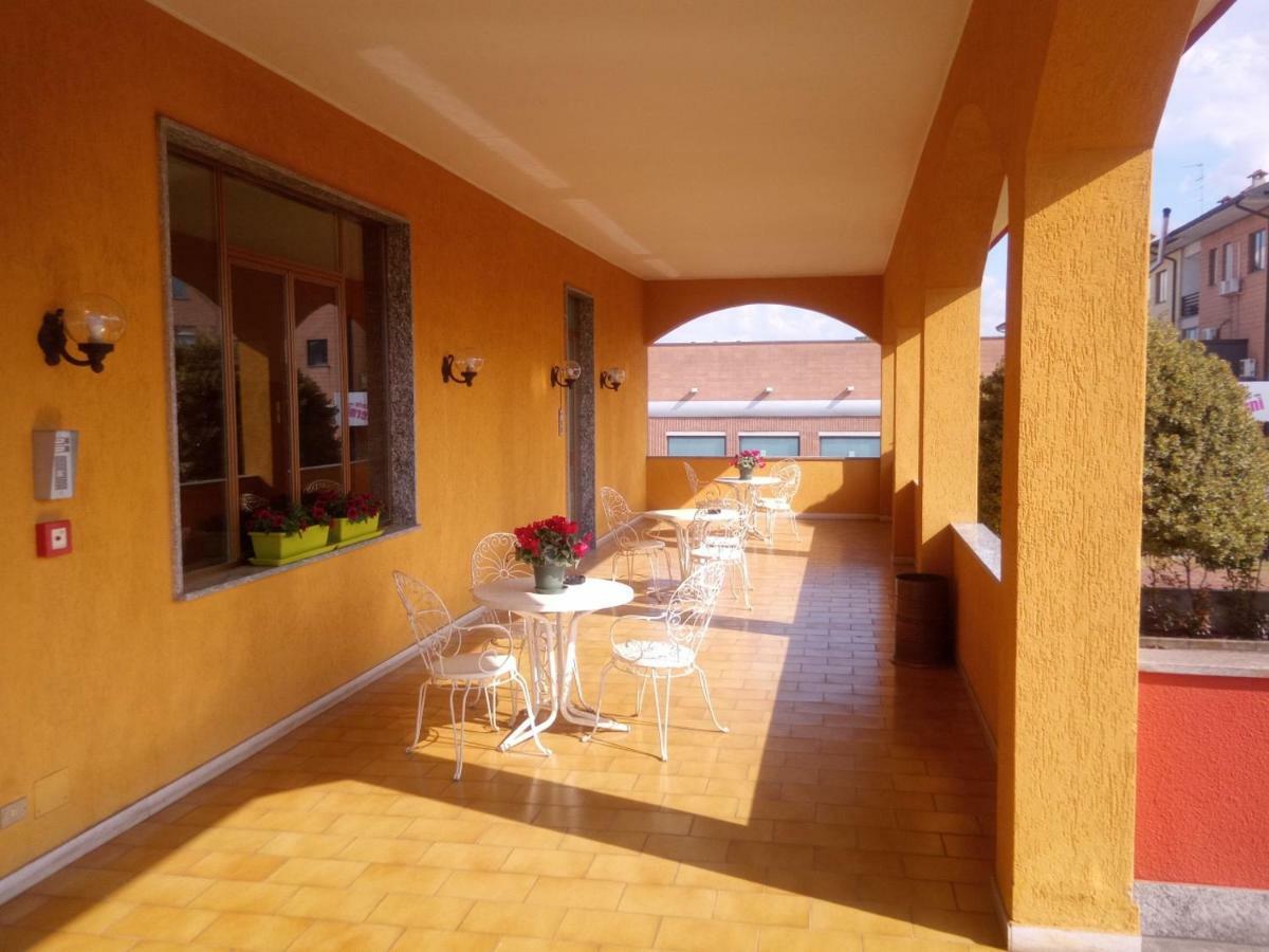 Hotel Baiardo Romagnano Sesia Экстерьер фото